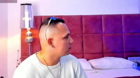 Snapshot of steve__ross chatting on December 15, 2025, 4:17 am steve__ross online show from December 15, 2025, 4:17 am