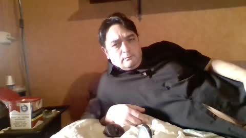 Snapshot of stevefromfrance chatting on December 25, 2024, 10:17 am stevefromfrance online show from December 25, 2024, 10:17 am