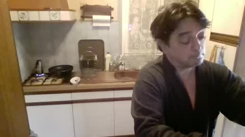Snapshot of stevefromfrance chatting on January 4, 2025, 8:17 am stevefromfrance online show from January 4, 2025, 8:17 am