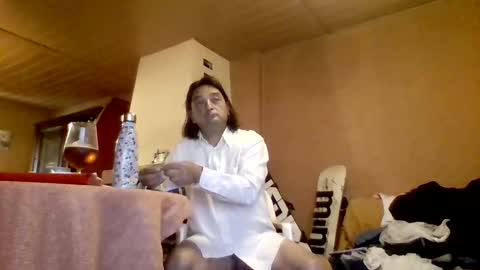 Snapshot of stevefromfrance chatting on May 10, 2026, 7:57 am stevefromfrance online show from May 10, 2026, 7:57 am