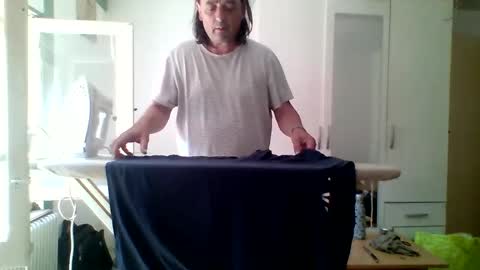 Snapshot of stevefromfrance chatting on May 24, 2026, 1:27 pm stevefromfrance online show from May 24, 2026, 1:27 pm