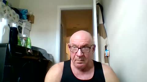 Snapshot of stevejons47 chatting on December 18, 2025, 4:46 pm stevejons47 online show from December 18, 2025, 4:46 pm