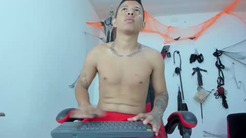 Snapshot of steven19_latinboy chatting on November 2, 2025, 11:56 am Steven online show from November 2, 2025, 11:56 am