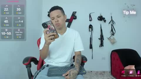 Snapshot of steven19_latinboy chatting on November 15, 2025, 11:29 am Steven online show from November 15, 2025, 11:29 am