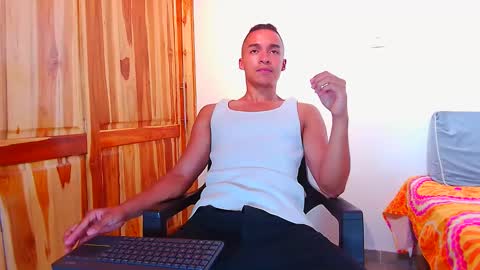 Snapshot of steven_modelo69 chatting on December 15, 2024, 1:46 am steven_modelo69 online show from December 15, 2024, 1:46 am