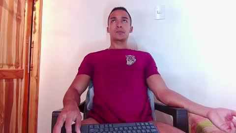Snapshot of steven_modelo69 chatting on February 9, 2025, 2:28 am steven_modelo69 online show from February 9, 2025, 2:28 am