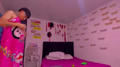 Snapshot of stevenfortaniax chatting on October 5, 2025, 4:44 am TANIA-STEVEN online show from October 5, 2025, 4:44 am