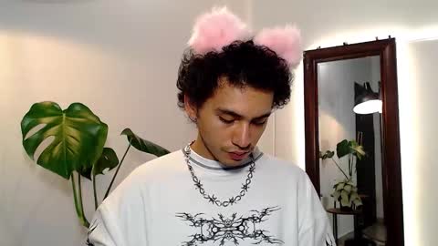 Daniel Steven Navarro online show from March 17, 2026, 6:33 pm