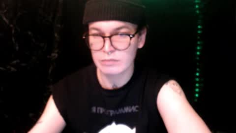 Snapshot of stevenspirs chatting on November 22, 2025, 12:09 am Steve online show from November 22, 2025, 12:09 am