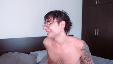 Alex   online show from May 7, 2026, 3:01 am
