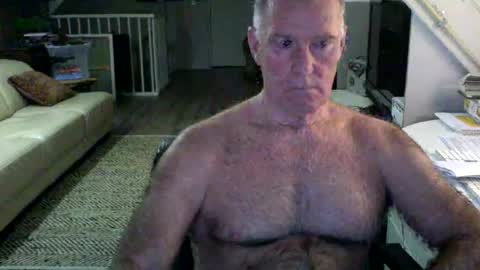 Snapshot of stevetwo chatting on March 3, 2025, 10:31 pm stevetwo online show from March 3, 2025, 10:31 pm