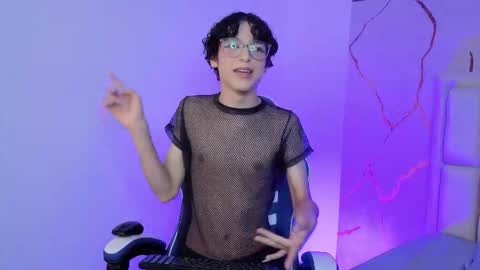 Sthepano  online show from March 11, 2026, 4:18 am