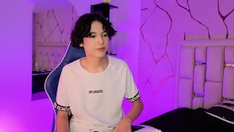 Sthepano  online show from May 15, 2026, 4:08 am
