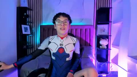 Sthepano  online show from June 15, 2026, 9:39 pm