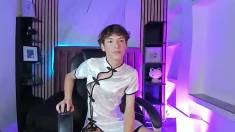 Sthepano  online show from July 14, 2026, 3:22 am