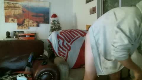 Snapshot of stickey4areason chatting on November 16, 2025, 6:41 am stickey online show from November 16, 2025, 6:41 am