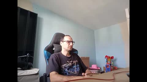 Snapshot of stickolive1 chatting on September 10, 2025, 8:58 am stickolive1 online show from September 10, 2025, 8:58 am