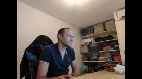stickolive1 online show from May 15, 2026, 10:06 pm