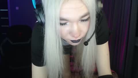 Snapshot of stiff_boys chatting on November 8, 2025, 5:23 pm Steve online show from November 8, 2025, 5:23 pm