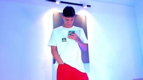 Snapshot of stiiveen_24cm chatting on October 23, 2025, 3:28 am Stiven brendan online show from October 23, 2025, 3:28 am