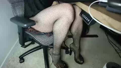 Snapshot of stilettodoll chatting on November 6, 2025, 1:06 am StilettoDoll online show from November 6, 2025, 1:06 am