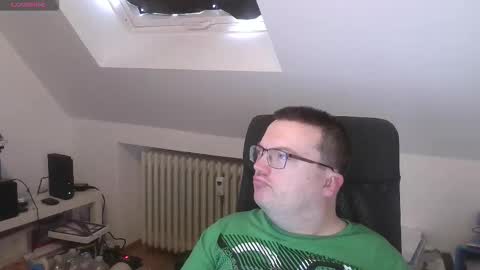 Oliver online show from November 28, 2025, 8:28 am