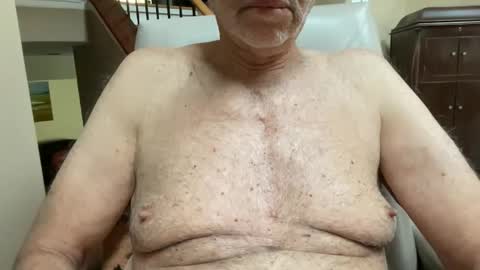 Snapshot of stillbad2 chatting on December 8, 2024, 3:45 pm Stillbad2 online show from December 8, 2024, 3:45 pm