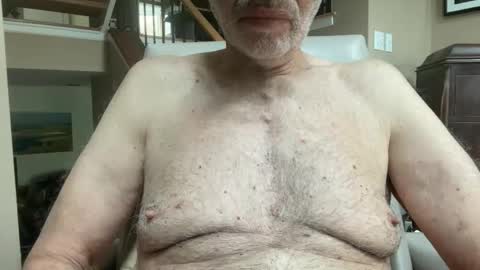 Snapshot of stillbad2 chatting on January 5, 2025, 3:23 pm Stillbad2 online show from January 5, 2025, 3:23 pm