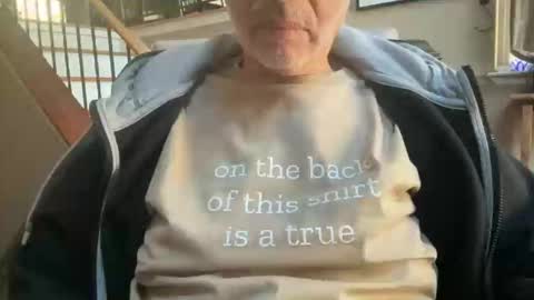 Snapshot of stillbad2 chatting on January 7, 2025, 5:20 pm Stillbad2 online show from January 7, 2025, 5:20 pm