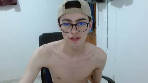 stiv_grant online show from May 1, 2026, 12:04 am