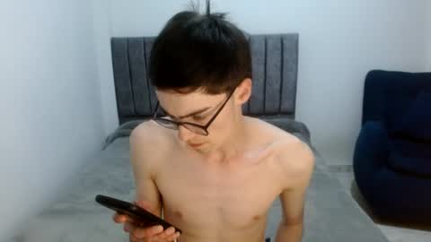 Snapshot of stiv_grant chatting on June 19, 2026, 12:26 am stiv_grant online show from June 19, 2026, 12:26 am