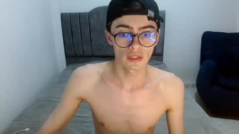Snapshot of stiv_grant chatting on June 20, 2026, 10:40 am stiv_grant online show from June 20, 2026, 10:40 am