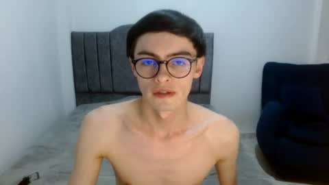 Snapshot of stiv_grant chatting on June 24, 2026, 11:04 pm stiv_grant online show from June 24, 2026, 11:04 pm