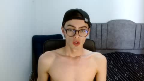 Snapshot of stiv_grant chatting on July 6, 2026, 1:19 pm stiv_grant online show from July 6, 2026, 1:19 pm