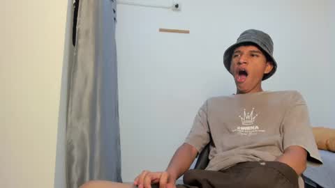 stiven_cum2 online show from June 19, 2026, 4:17 am
