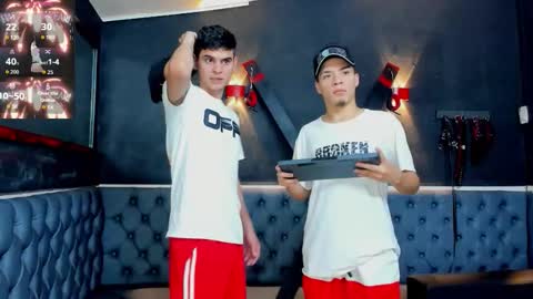 friends online show from November 30, 2025, 5:11 am