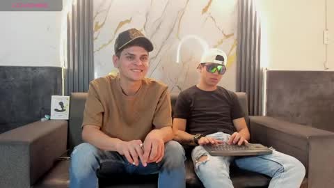 friends online show from April 25, 2026, 4:04 am