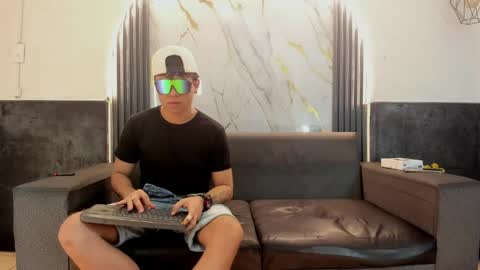 friends online show from May 2, 2026, 4:28 am