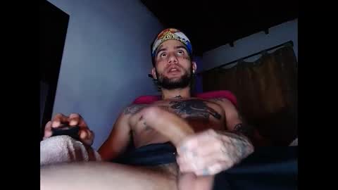 Snapshot of stivenunivers996 chatting on January 11, 2025, 12:44 am stiven online show from January 11, 2025, 12:44 am