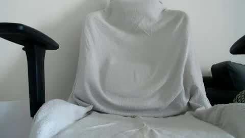 Snapshot of stivglatpik chatting on June 13, 2026, 8:23 am stivglatpik online show from June 13, 2026, 8:23 am