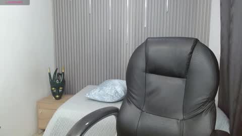 Stiwen online show from March 17, 2026, 12:08 pm