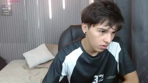 Snapshot of stiwentwink chatting on June 22, 2026, 1:52 pm Stiwen online show from June 22, 2026, 1:52 pm