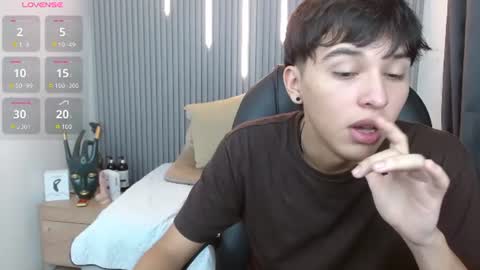 Snapshot of stiwentwink chatting on July 2, 2026, 1:50 pm Stiwen online show from July 2, 2026, 1:50 pm