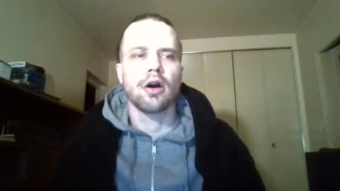 stockingsnfeet online show from March 6, 2025, 6:48 pm