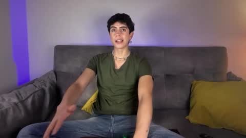 Stolas online show from March 18, 2026, 12:14 am