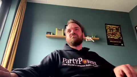 Snapshot of stonednboner chatting on December 27, 2024, 1:18 pm Stonerboner online show from December 27, 2024, 1:18 pm