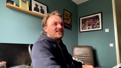 Snapshot of stonednboner chatting on March 1, 2025, 1:51 pm Stonerboner online show from March 1, 2025, 1:51 pm