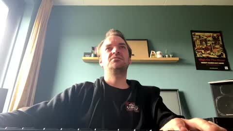 Snapshot of stonednboner chatting on October 18, 2025, 1:45 pm Stonerboner online show from October 18, 2025, 1:45 pm