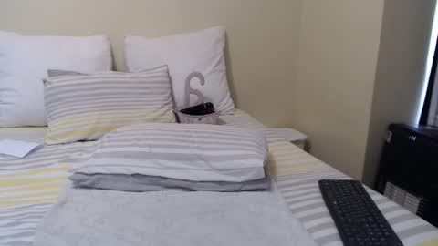 stonefruit76 online show from February 14, 2026, 11:40 am