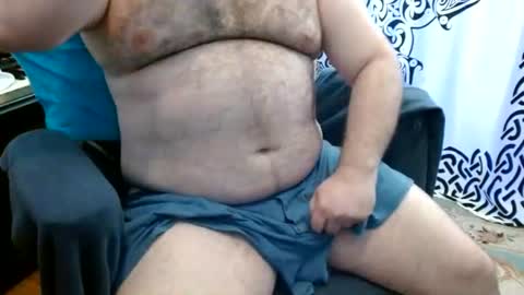 Snapshot of stonerbear42 chatting on June 15, 2026, 10:17 am Stonerbear42 online show from June 15, 2026, 10:17 am